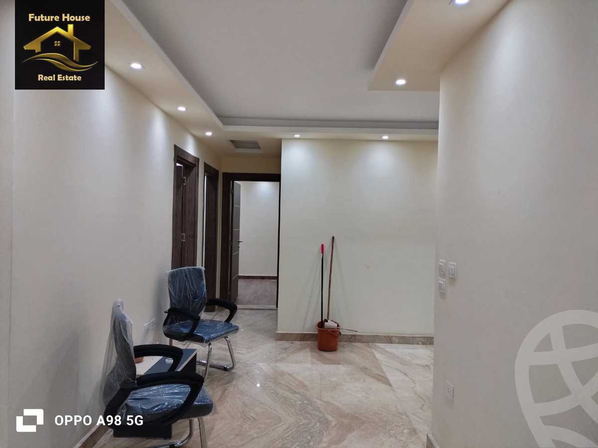 https://aqarmap.com.eg/en/listing/5864850-for-rent-cairo-el-maadi-compounds-rayhanah-plaza