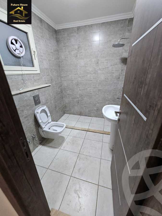 https://aqarmap.com.eg/en/listing/5872103-for-rent-cairo-el-maadi-compounds-rayhanah-plaza