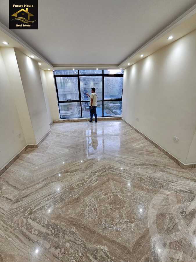 https://aqarmap.com.eg/en/listing/5872103-for-rent-cairo-el-maadi-compounds-rayhanah-plaza