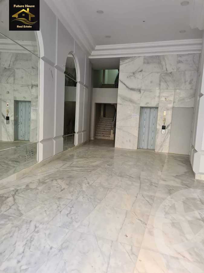 https://aqarmap.com.eg/ar/listing/5882195-for-rent-cairo-el-maadi-compounds-rayhanah-plaza