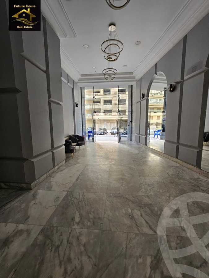 https://aqarmap.com.eg/ar/listing/5882195-for-rent-cairo-el-maadi-compounds-rayhanah-plaza