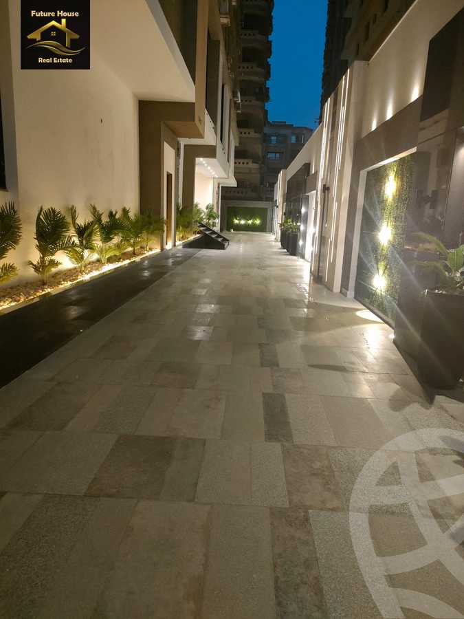 https://aqarmap.com.eg/ar/listing/5894662-for-rent-cairo-el-maadi-compounds-rayhanah-plaza