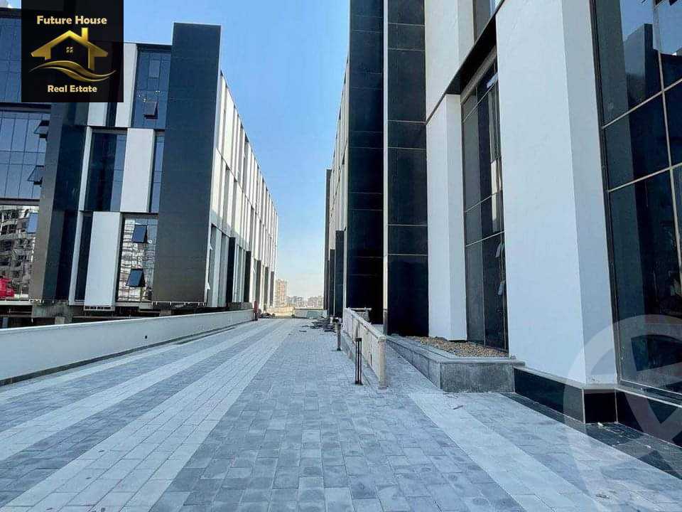 https://aqarmap.com.eg/en/listing/5931977-for-rent-cairo-new-cairo-compounds-hyde-park-business-district
