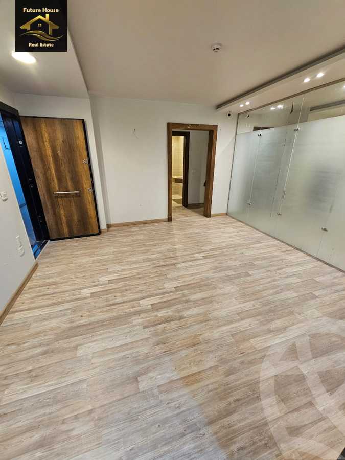 https://aqarmap.com.eg/en/listing/5937054-for-rent-cairo-el-maadi-compounds-rayhanah-plaza