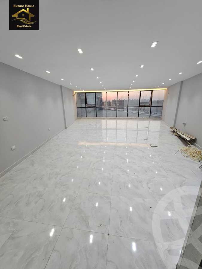https://aqarmap.com.eg/en/listing/5937696-for-rent-cairo-el-maadi-compounds-rayhanah-plaza