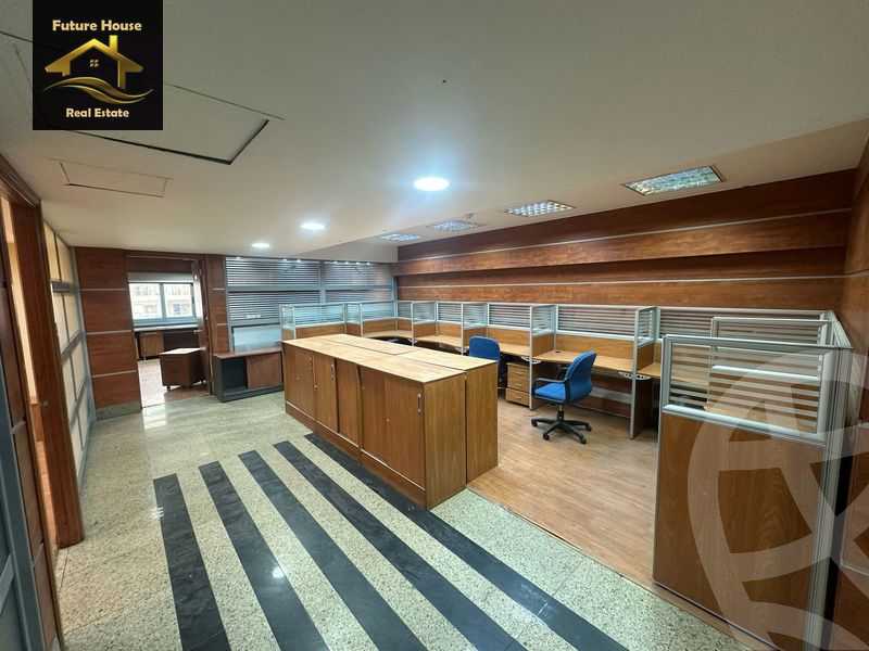 https://aqarmap.com.eg/ar/listing/5976697-for-rent-cairo-el-maadi-zahraa-el-maadi-zahraa-el-maadi-st