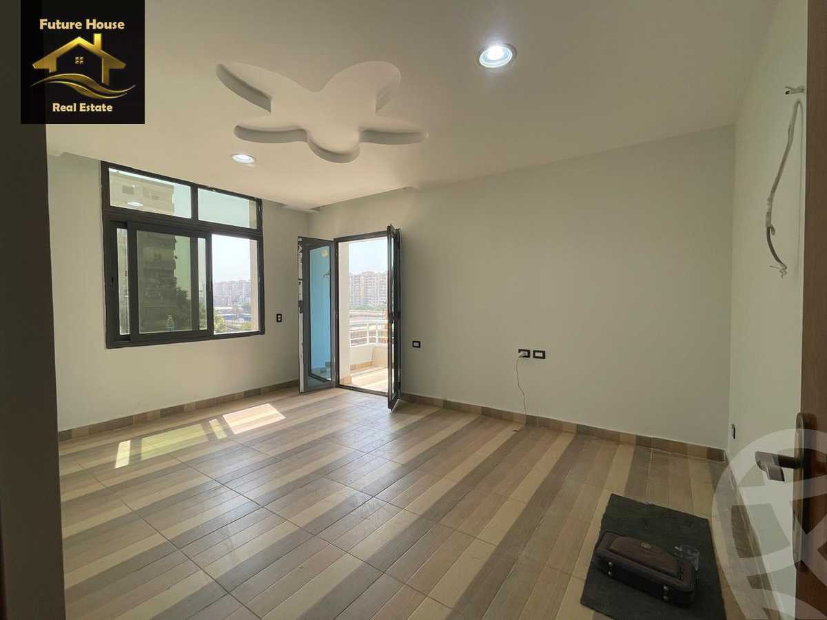 https://aqarmap.com.eg/en/listing/6001205-for-rent-cairo-el-maadi-compounds-rayhanah-plaza
