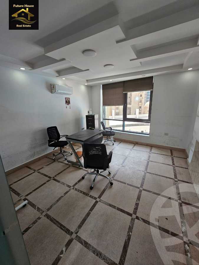 https://aqarmap.com.eg/en/listing/6006391-for-rent-cairo-el-maadi-compounds-rayhanah-plaza