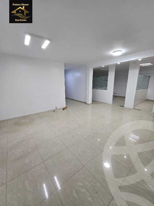 https://aqarmap.com.eg/en/listing/6029101-for-rent-cairo-el-maadi-compounds-rayhanah-plaza