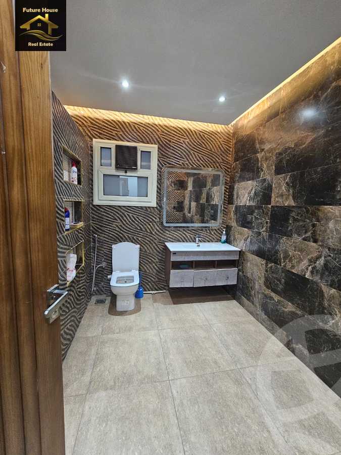 https://aqarmap.com.eg/en/listing/6044432-for-rent-cairo-el-maadi-compounds-rayhanah-plaza
