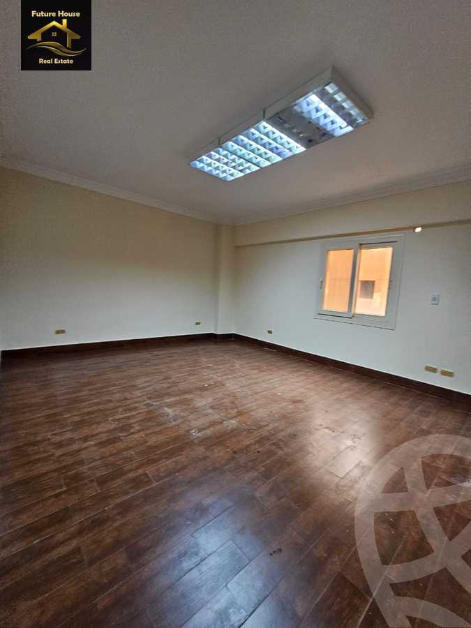 https://aqarmap.com.eg/en/listing/6044452-for-rent-cairo-el-maadi-compounds-rayhanah-plaza