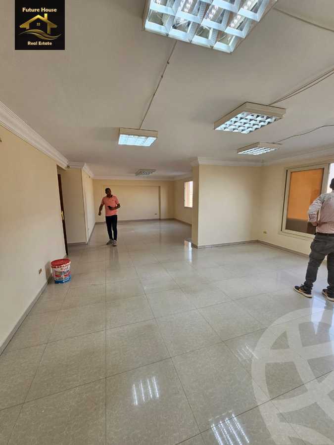 https://aqarmap.com.eg/en/listing/6044452-for-rent-cairo-el-maadi-compounds-rayhanah-plaza