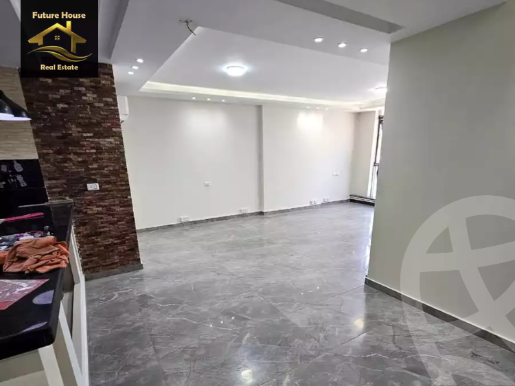 https://aqarmap.com.eg/en/listing/6044545-for-rent-cairo-el-maadi-compounds-rayhanah-plaza