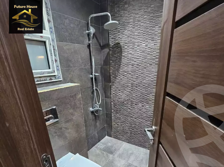 https://aqarmap.com.eg/en/listing/6044545-for-rent-cairo-el-maadi-compounds-rayhanah-plaza