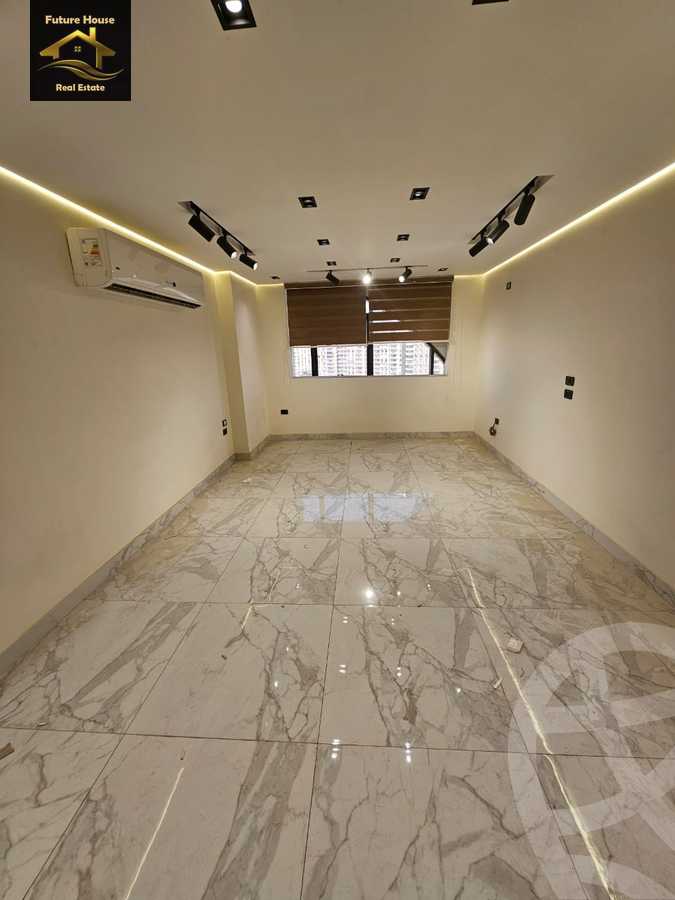 https://aqarmap.com.eg/ar/listing/6046291-for-rent-cairo-el-maadi-compounds-maadi-grand-mall
