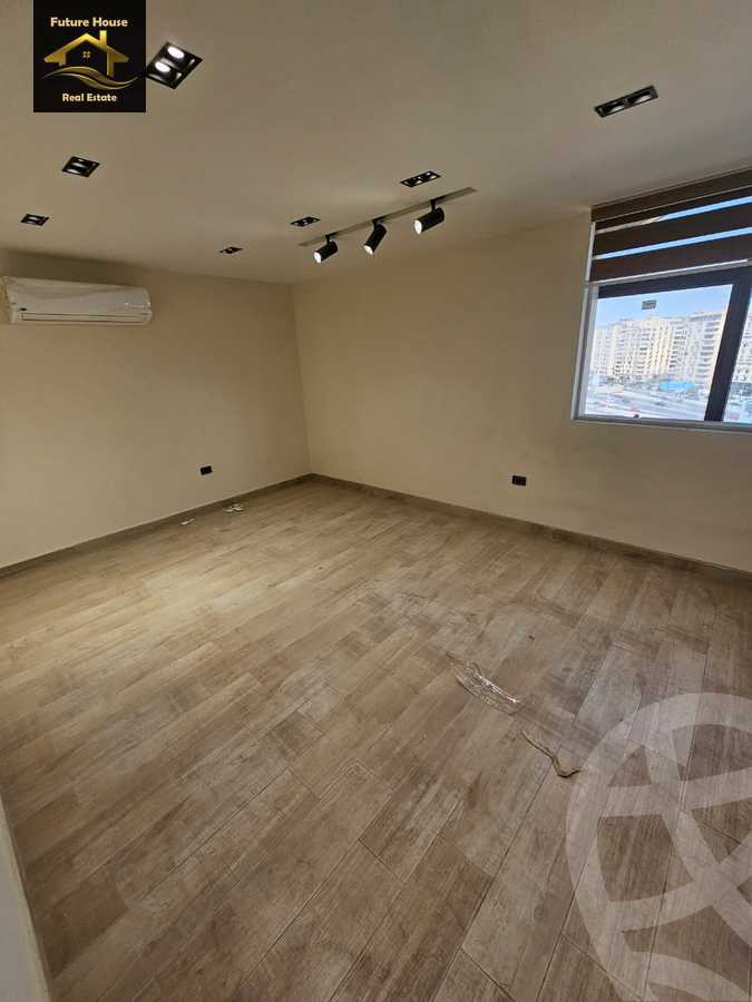 https://aqarmap.com.eg/ar/listing/6046291-for-rent-cairo-el-maadi-compounds-maadi-grand-mall