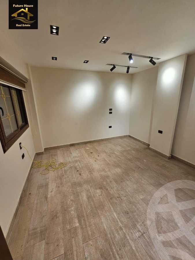 https://aqarmap.com.eg/ar/listing/6046291-for-rent-cairo-el-maadi-compounds-maadi-grand-mall