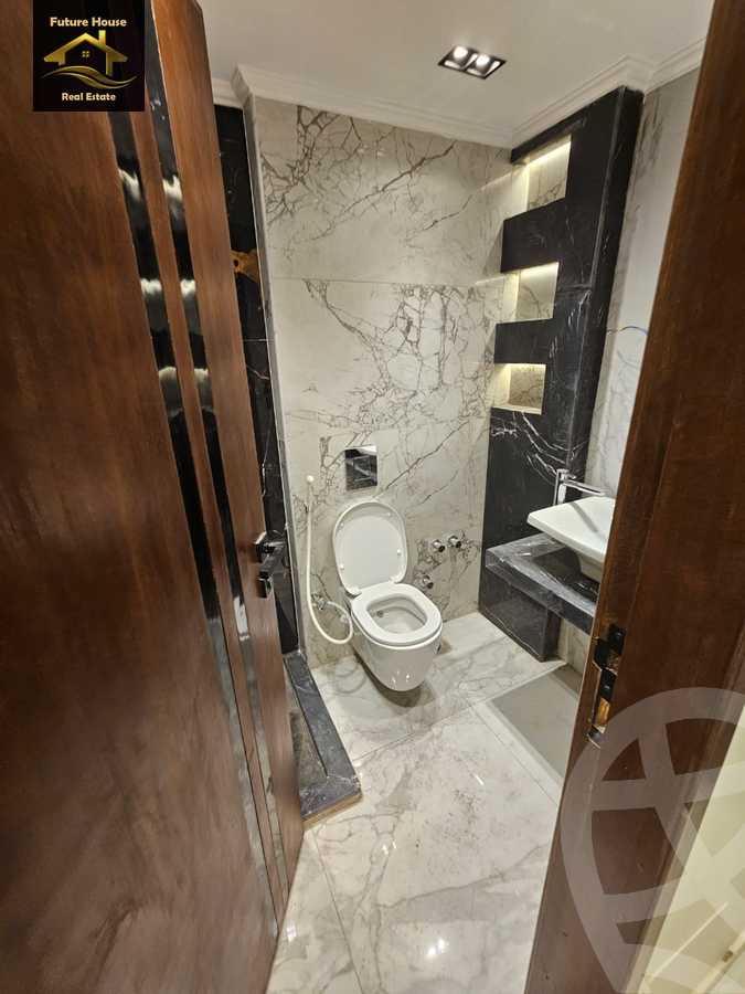 https://aqarmap.com.eg/ar/listing/6046291-for-rent-cairo-el-maadi-compounds-maadi-grand-mall