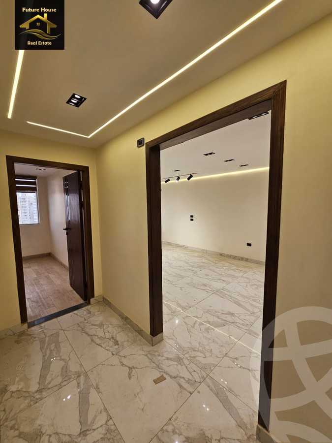 https://aqarmap.com.eg/en/listing/6046334-for-rent-cairo-el-maadi-compounds-rayhanah-plaza