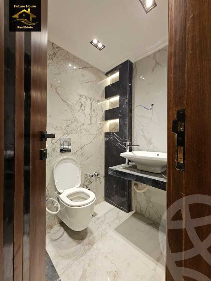 https://aqarmap.com.eg/en/listing/6046334-for-rent-cairo-el-maadi-compounds-rayhanah-plaza