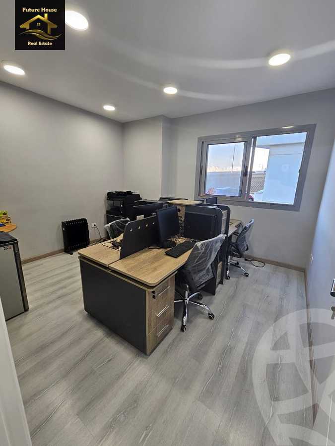 https://aqarmap.com.eg/ar/listing/6127001-for-rent-cairo-el-maadi-compounds-kmbwnd-wn-qtmyh-m-mr-lmrshdy