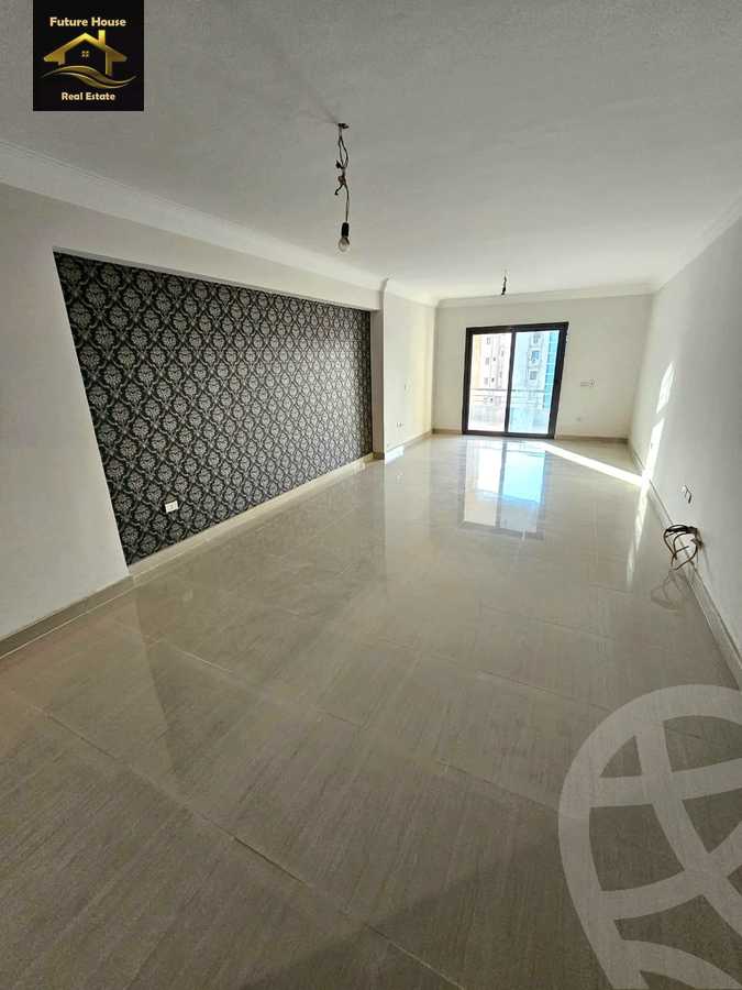 https://aqarmap.com.eg/ar/listing/6131522-for-rent-cairo-el-maadi-compounds-rayhanah-residence