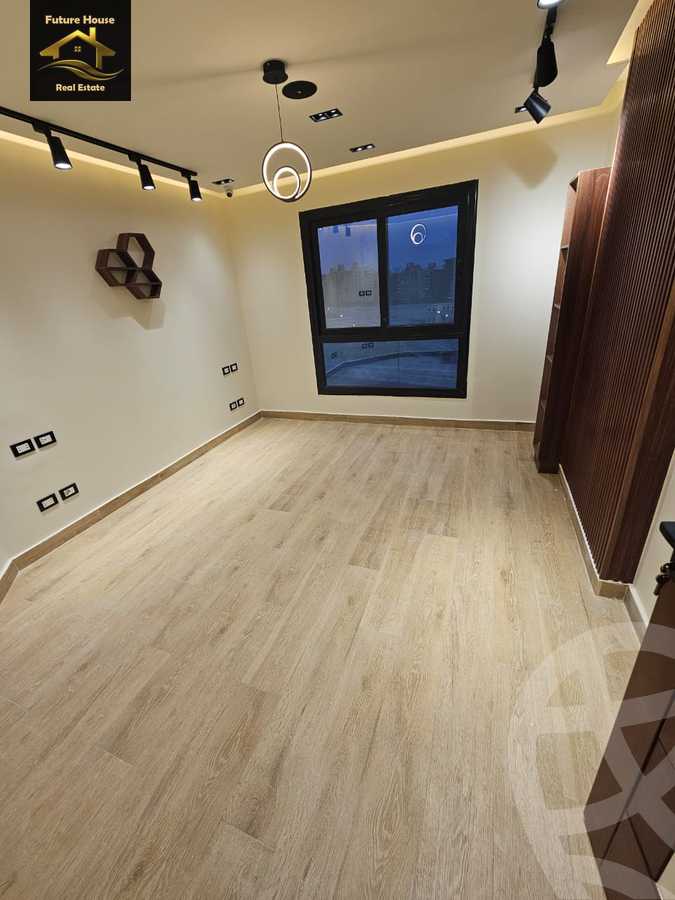 https://aqarmap.com.eg/ar/listing/6131575-for-rent-cairo-el-maadi-compounds-rayhanah-plaza