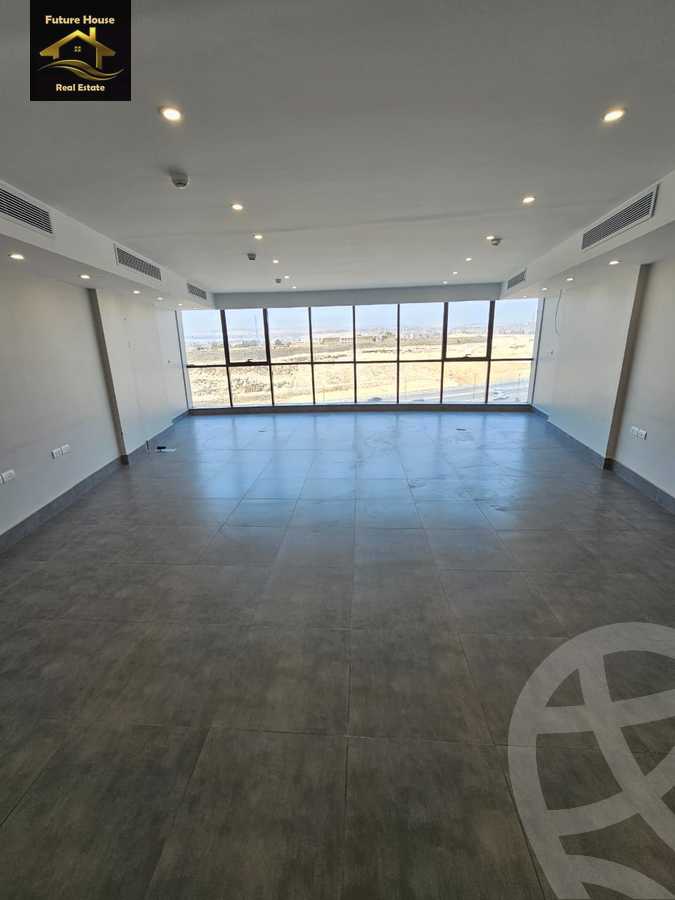 https://aqarmap.com.eg/en/listing/6154902-for-rent-cairo-el-maadi-compounds-rayhanah-plaza