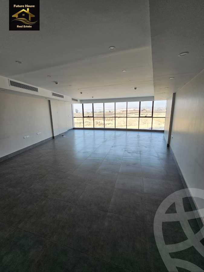 https://aqarmap.com.eg/en/listing/6154902-for-rent-cairo-el-maadi-compounds-rayhanah-plaza