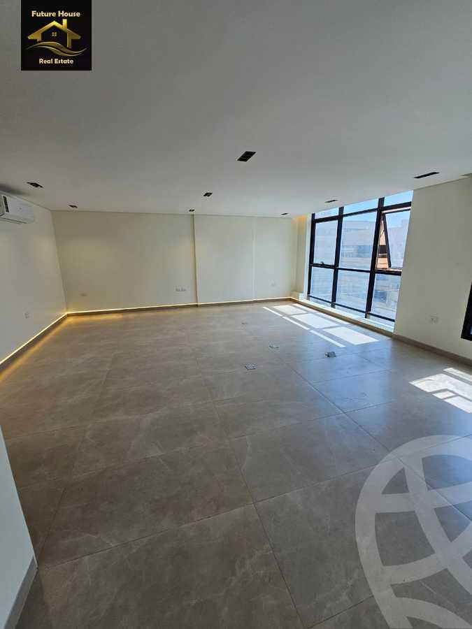 https://aqarmap.com.eg/ar/listing/6167581-for-rent-cairo-el-maadi-compounds-rayhanah-plaza