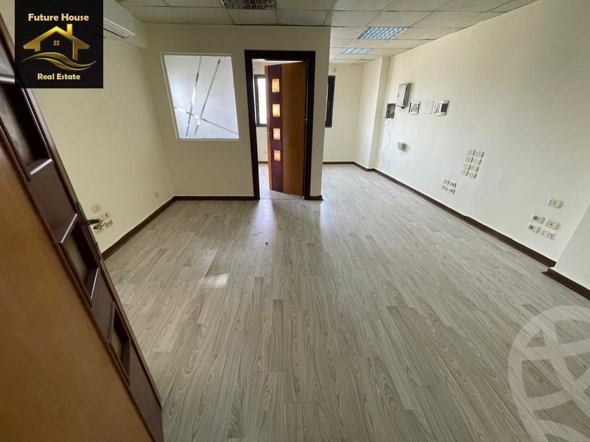 https://aqarmap.com.eg/en/listing/6171102-for-rent-cairo-el-maadi-kornish-el-maadi-brj-thmn