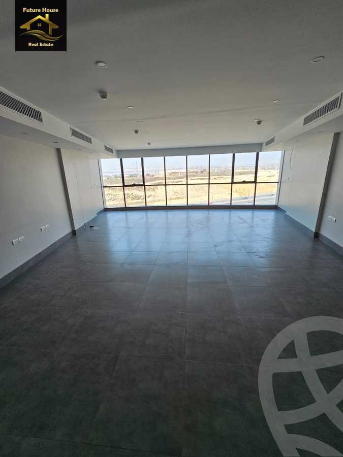 https://aqarmap.com.eg/ar/listing/6185390-for-rent-cairo-el-maadi-compounds-rayhanah-plaza