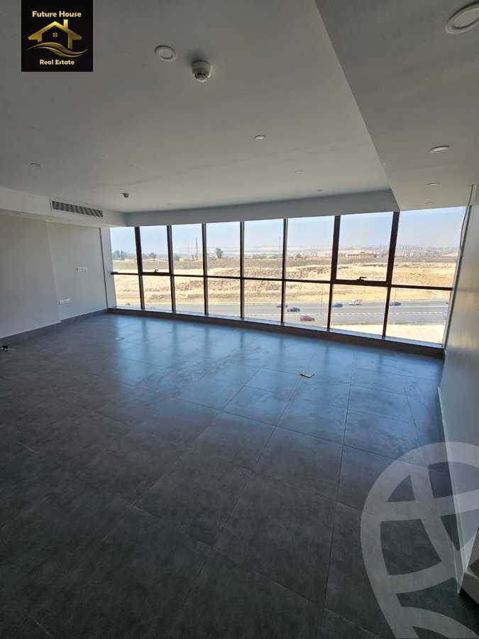 https://aqarmap.com.eg/ar/listing/6185390-for-rent-cairo-el-maadi-compounds-rayhanah-plaza