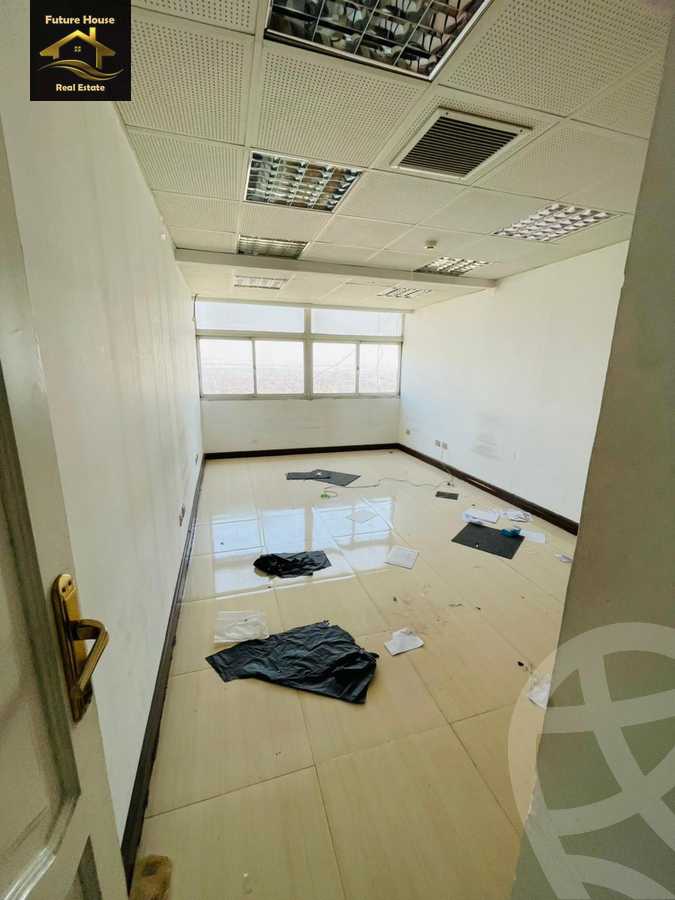 https://aqarmap.com.eg/ar/listing/6264366-for-rent-cairo-el-maadi-kornish-el-maadi-brj-thmn