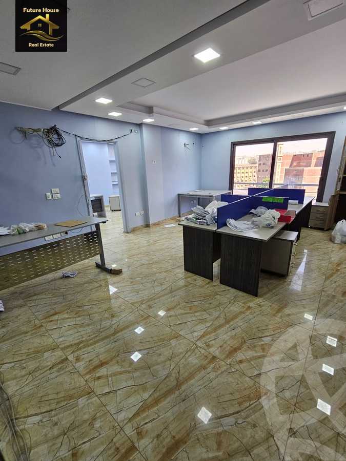 https://aqarmap.com.eg/en/listing/6306851-for-rent-cairo-el-maadi-compounds-rayhanah-plaza