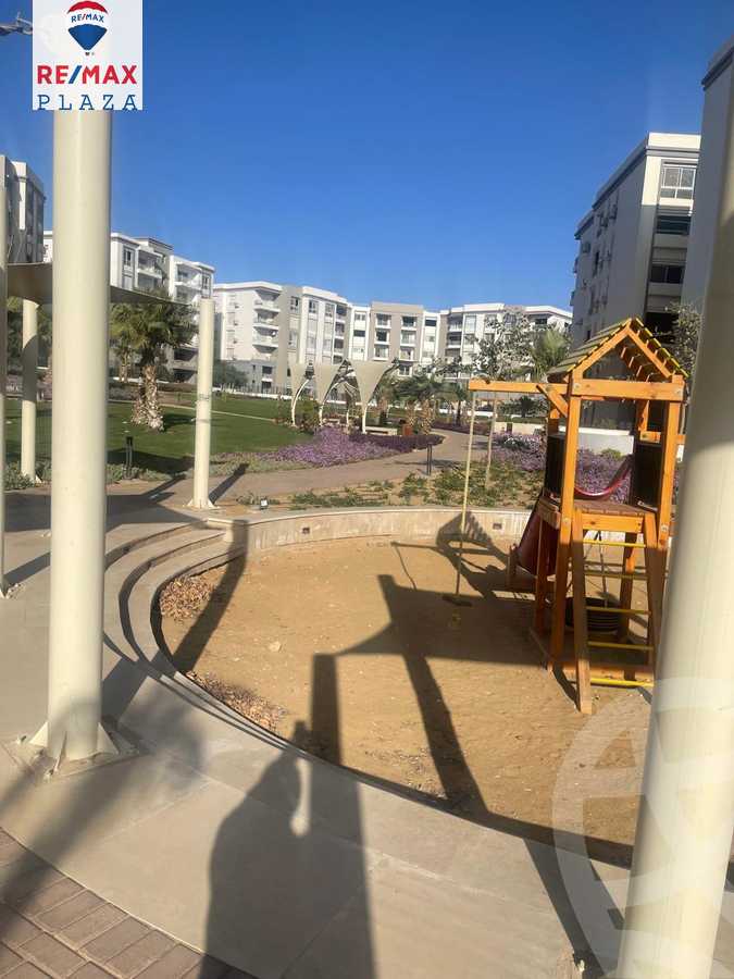 https://aqarmap.com.eg/ar/listing/5759354-for-sale-cairo-new-cairo-compounds-hyde-park-park-corner-hyde-park