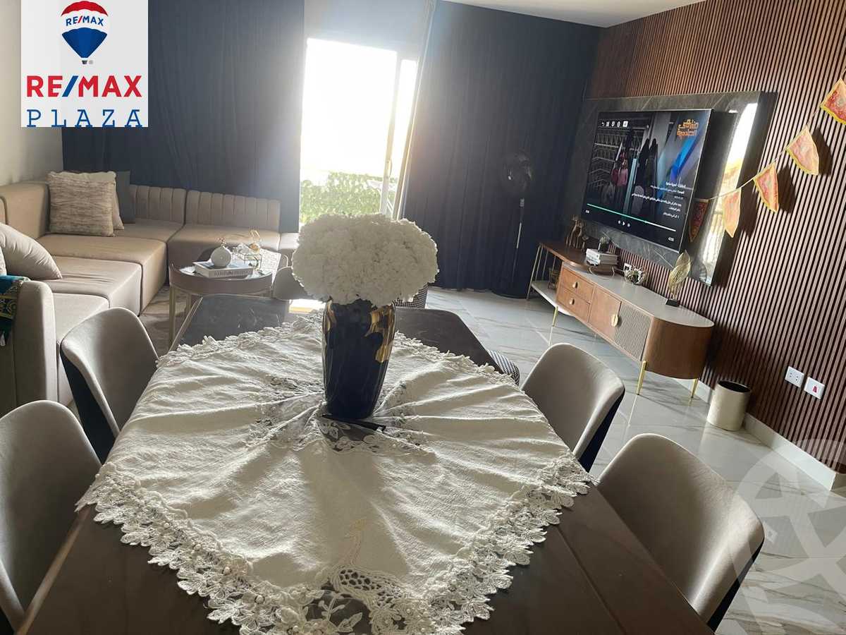 https://aqarmap.com.eg/ar/listing/5759429-for-sale-cairo-new-cairo-compounds-hyde-park-park-corner-hyde-park