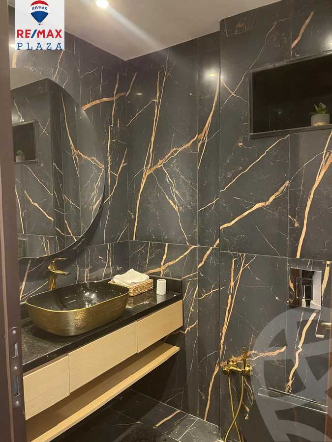 https://aqarmap.com.eg/ar/listing/5759429-for-sale-cairo-new-cairo-compounds-hyde-park-park-corner-hyde-park