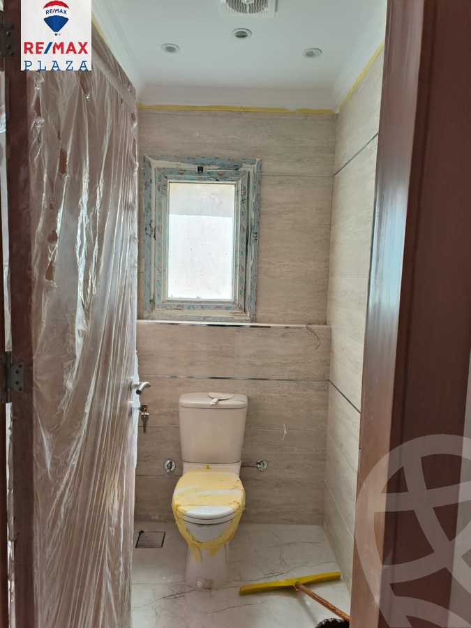 https://aqarmap.com.eg/en/listing/5785888-for-rent-cairo-new-cairo-compounds-mountain-view-hyde-park