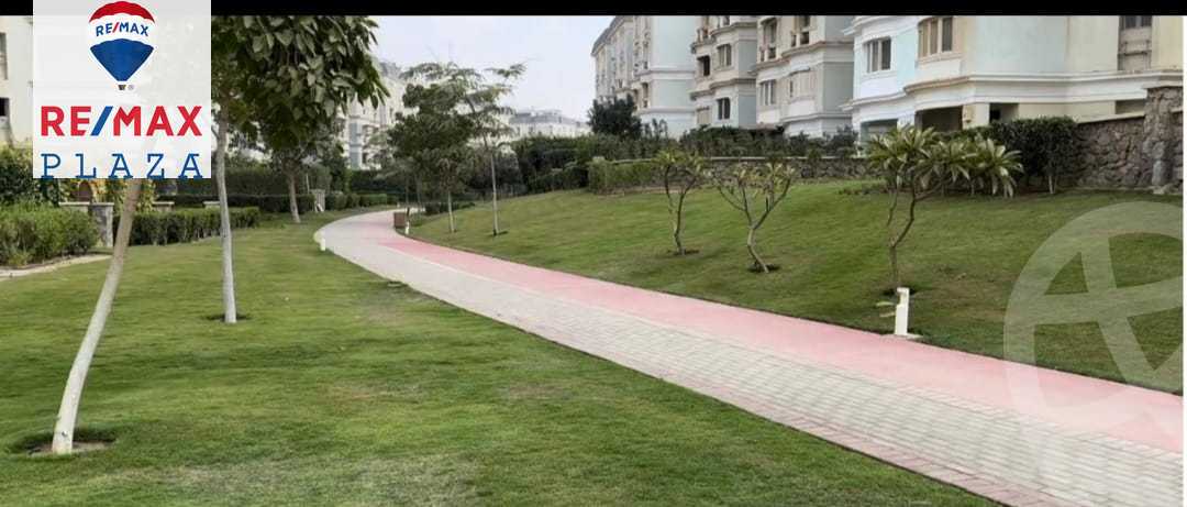 https://aqarmap.com.eg/en/listing/5794278-for-sale-cairo-new-cairo-compounds-mountain-view-hyde-park