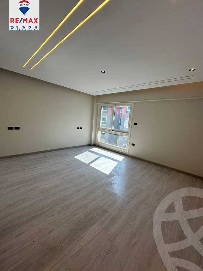 https://aqarmap.com.eg/en/listing/5795321-for-sale-cairo-new-cairo-compounds-mwrd-fq-llttwyr