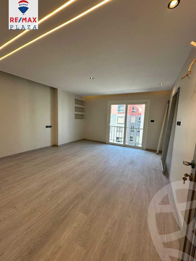 https://aqarmap.com.eg/en/listing/5834724-for-sale-cairo-new-cairo-compounds-mwrd-fq-llttwyr