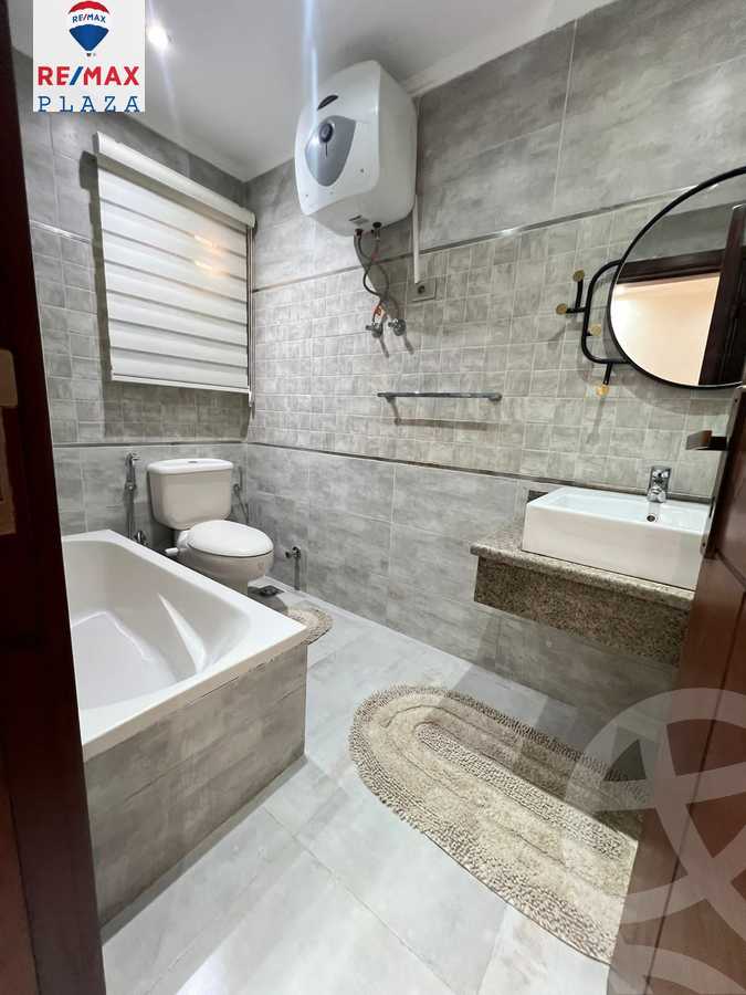 https://aqarmap.com.eg/en/listing/5838386-for-sale-cairo-new-cairo-compounds-mwrd-fq-llttwyr