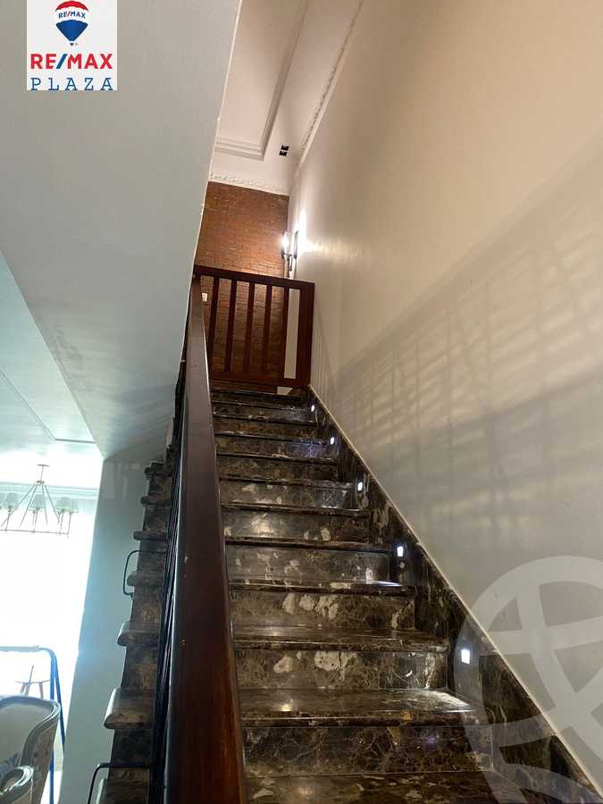 https://aqarmap.com.eg/en/listing/5854044-for-sale-cairo-new-cairo-compounds-mountain-view-hyde-park