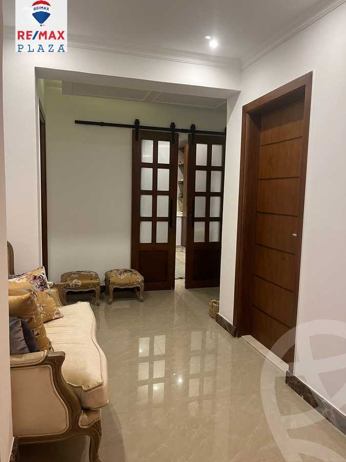 https://aqarmap.com.eg/en/listing/5854044-for-sale-cairo-new-cairo-compounds-mountain-view-hyde-park