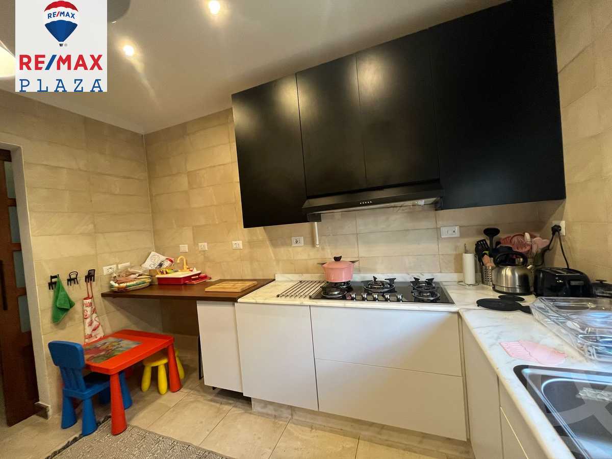 https://aqarmap.com.eg/en/listing/5854044-for-sale-cairo-new-cairo-compounds-mountain-view-hyde-park