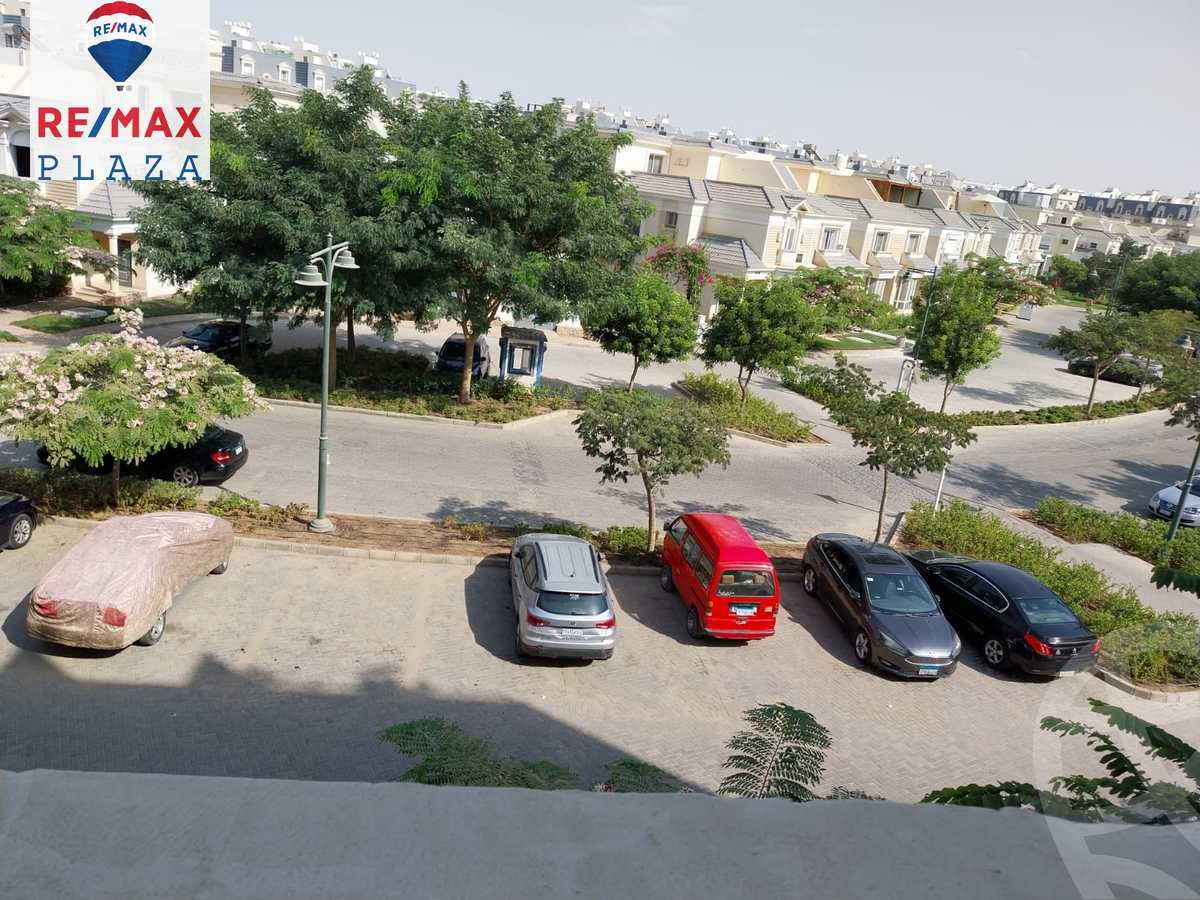 https://aqarmap.com.eg/en/listing/5854098-for-sale-cairo-new-cairo-compounds-mountain-view-hyde-park