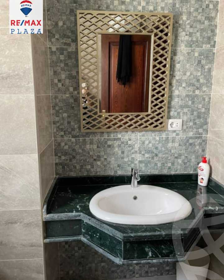 https://aqarmap.com.eg/en/listing/5882449-for-rent-cairo-new-cairo-compounds-mountain-view-hyde-park
