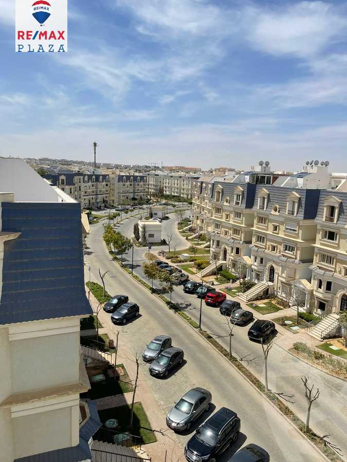 https://aqarmap.com.eg/en/listing/5963517-for-sale-cairo-new-cairo-compounds-mountain-view-hyde-park