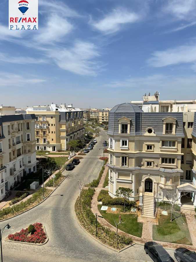 https://aqarmap.com.eg/en/listing/5963517-for-sale-cairo-new-cairo-compounds-mountain-view-hyde-park